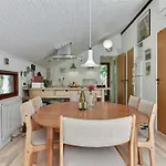 Osa - 150m From The Sea By Interhome